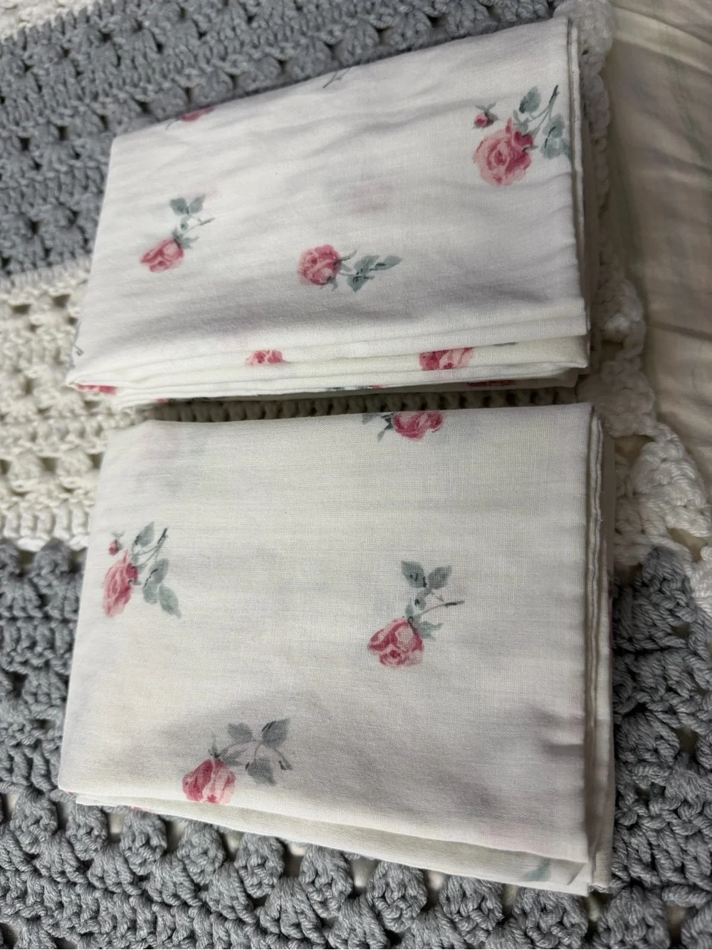 Cannon Floral Rose Pillow case set standard cotton polyester blend USA